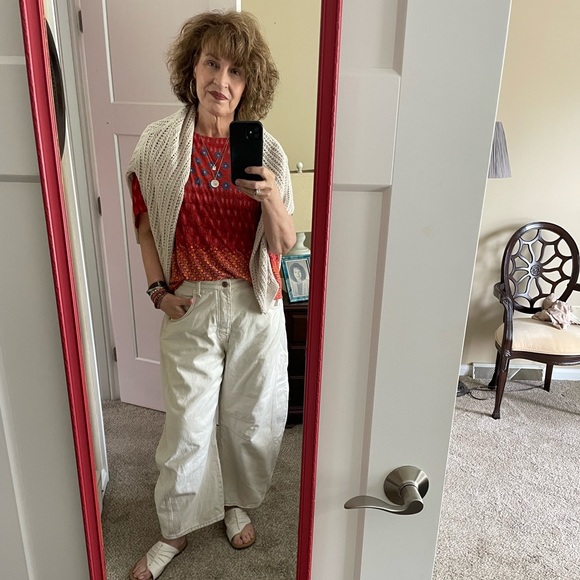 Meet your Posher, Kat - Picture 3 of 3